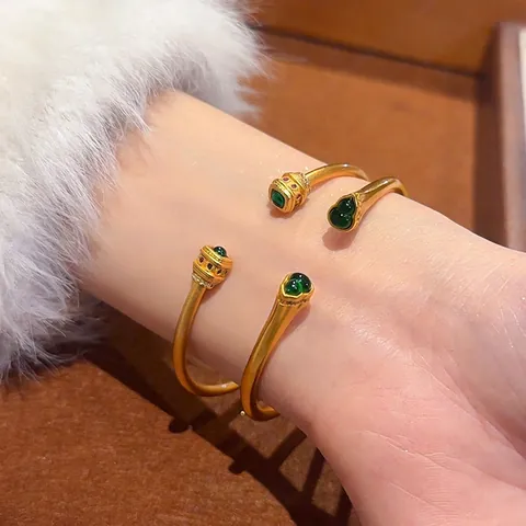 Retro Armreif Kupfer Zirkon Harz Smaragdgrün Herzform Verstellbar Offene Manschette Luxusschmuck Für Damen