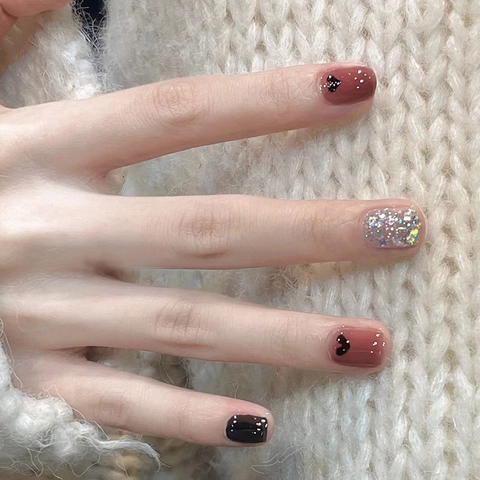 Uñas Postizas Rojo Vino Negro Patrón Corazón Brillo Plateado Brillantes Uñas Artificiales Larga Duración Elegante Mujeres