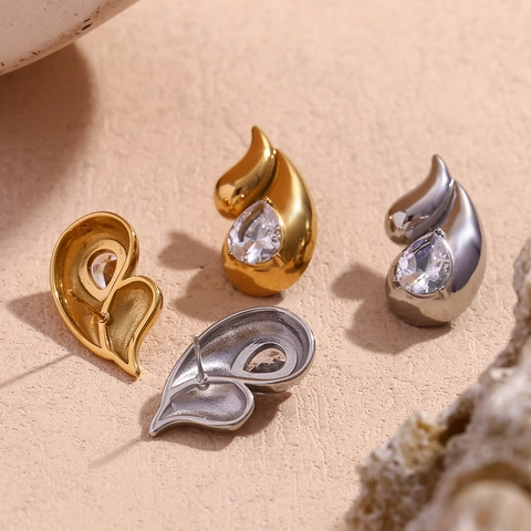 Goldvergoldete Edelstahl Stecker Ohrringe Doppelte Tropfenform Zirkonia Nischendesign Minimalistischer Schmuck Damen