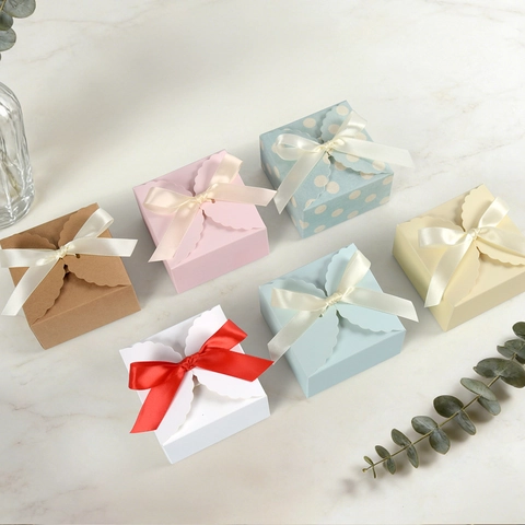 Cajas De Regalo Cuadradas De Cartón Con Lazo De Cinta De Satén Borde Ondulado Embalaje De Caramelos Plegable Para Bodas