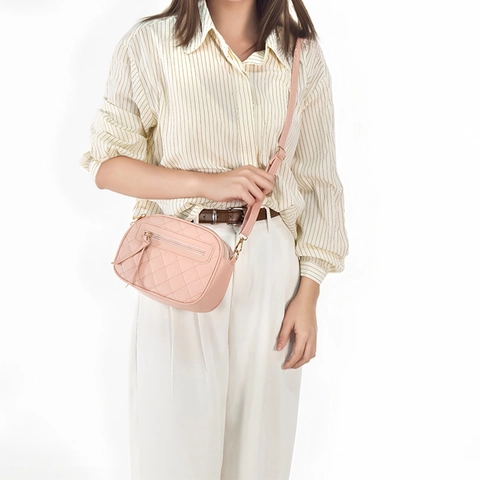 Women Quilted Camera Bag PU Leather Crossbody Bag With Triple Zipper Layers Tassel Detail Daily Fashion Casual Shoulder Bag