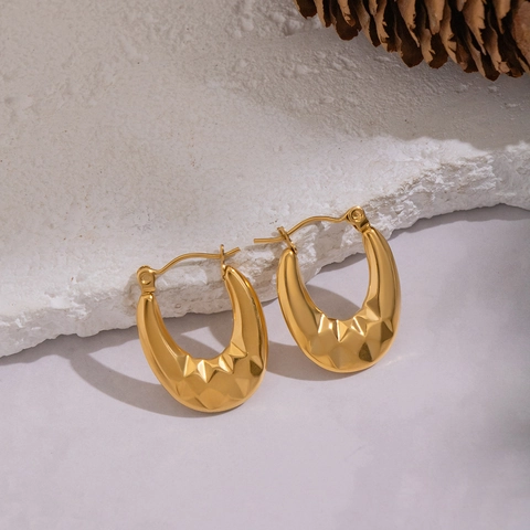 U-Shape Hoop Earrings 18K Gold Plated Stainless Steel Geometric Faceted Grid Pattern Waterproof Hypoallergenic Jewelry