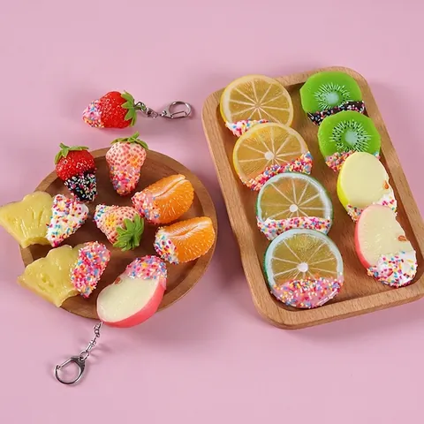 Simulation Mini Frucht Schlüsselanhänger PVC Harz Essen Spielzeug Anhänger Schokolade Überzogen Bunte Streusel Erdbeere Zitrone Kiwi Orange