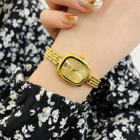 Elegant Vintage Women Quartz Watch Small Square Dial Stainless Steel Bracelet Strap Crystal Markers Roman Numeral