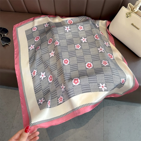Dames Vierkante Sjaal Imitatie Satijn Polyester Plaid Bloemenprint Mode Decoratieve Nek Hoofddoek Elegant