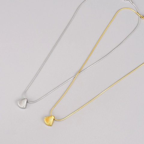 Ocean Style Stainless Steel Scalloped Shell Pendant Necklace 18K Gold Silver Plated Snake Chain Choker For Women Fashion Jewelry