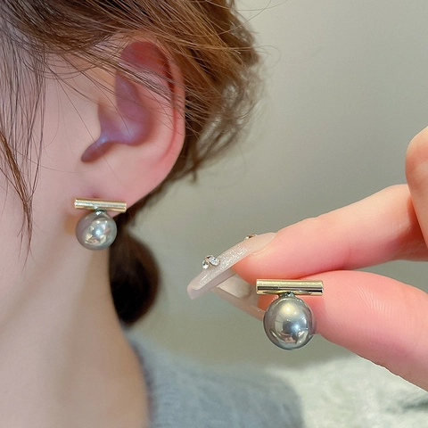 Pendientes De Botón Geométricos Minimalistas En Forma De T Con Perla Artificial De Imitación Gris Y Barra De Cobre Bañada En Oro Poste De Plata Para Mujer