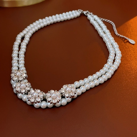Zweilagige Kunstperlen Halskette Choker Für Damen Mit Legierung Strass Blumen Anhänger Französischer Luxus Eleganter Schmuck