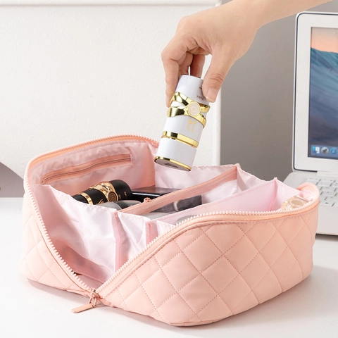 Large Capacity Quilted Makeup Bag Waterproof Toiletry Bag For Women Portable Travel Wash Bag Lattice Stitching Polyester Cosmetic Organizer