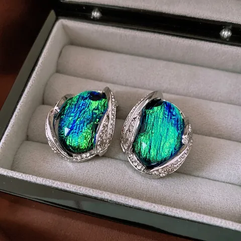 Vintage Stud Earrings With Silver Earring Post Alloy Rhinestone Emerald Green Resin Jewelry For Women Retro Luxury