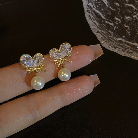 Alloy Bowknot Heart Rhinestone Stud Earrings With Artificial Pearl 14K Gold Post Elegant Fashion Jewelry For Women