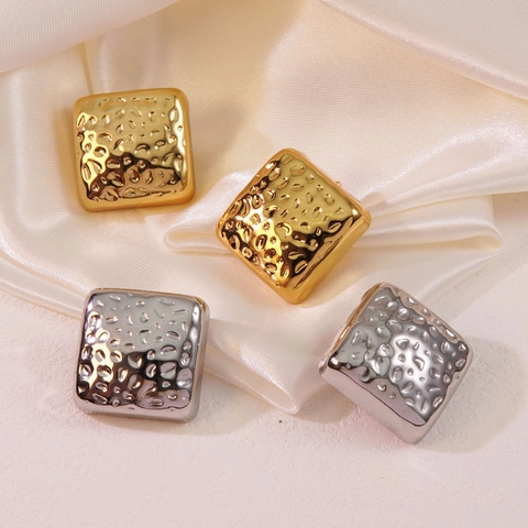 Boucles d'Oreilles Clous Carrées en Acier Inoxydable à Texture Martelée Minimaliste pour Femmes Bijoux de Mode Géométriques Or Argent