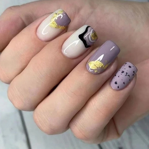 Lavendel Paarse Plaknagels Met Gouden Glitters Marmeren Textuur Onregelmatige Rimpel Medium Vierkant Rond Draagbare Vingerkunst