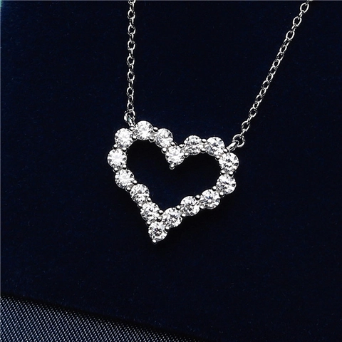 Heart Pendant Necklace Copper White Gold Plated Sparkling Cubic Zirconia Sweet Clavicle Chain Jewelry For Women Elegant