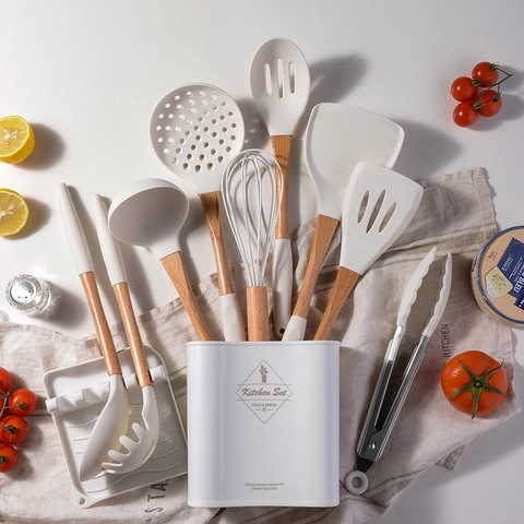 Silicone Kitchen Utensils Set Wood Handle Heat Resistant Non Stick Spatula Soup Spoon Turner Kitchen Tools Home Kitchenware