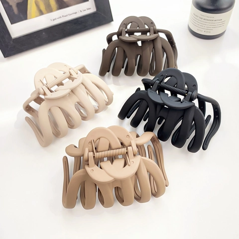 Large Matte Hair Claw Clips Solid Color Octopus Shark Hairpin Elegant Styling Accessories For Women