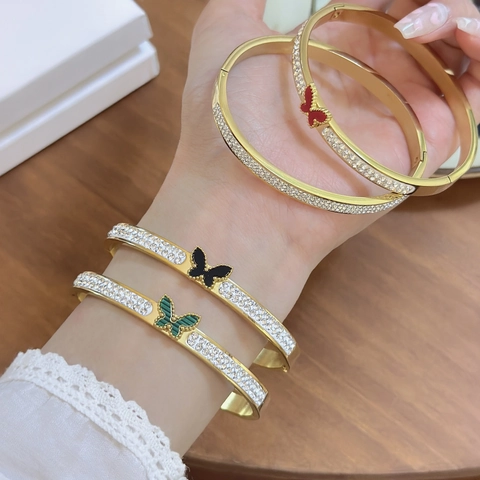 Leichter Luxus Titanstahl Schmetterling Offener Armreif Für Damen Vergoldet Strass Gypsophila Armband Mode Pendeln Schmuck Geschenk