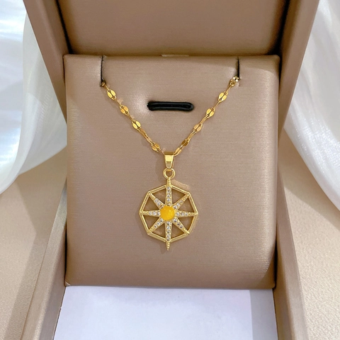 Gold Stainless Steel Star Pendant Necklace For Women Light Luxury Elegant Rhinestone Compass Star Clocker Jewelry Gift