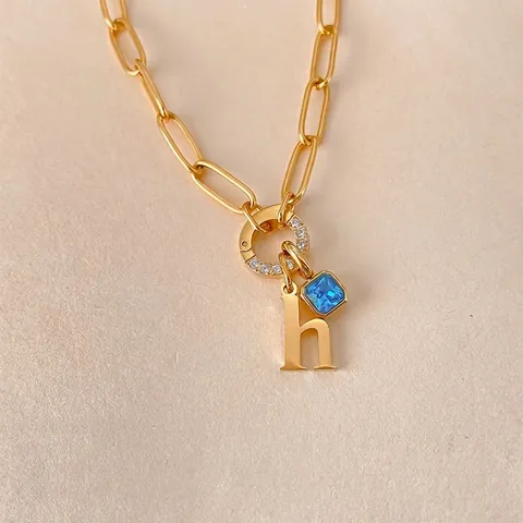 Bracelet Chaîne Trombone pour Femmes en Acier Inoxydable Plaqué Or 14K Avec Pendentif Lettre et Strass Bleu