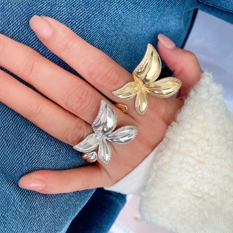 Lussuoso Anello Aperto a Fiore in Rame Placcato Oro 18K per Donna Vintage Esagerato con Strass Petalo Geometrico Anello Regolabile Gioielli