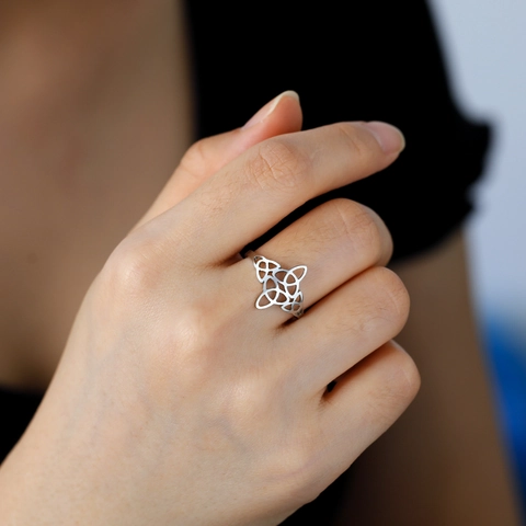 Edelstahl Hexenknoten Offener Ring Für Damen Minimalistisch Keltischer Knoten Hohl Geometrisch Verstellbarer Fingerring Schmuck Geschenk