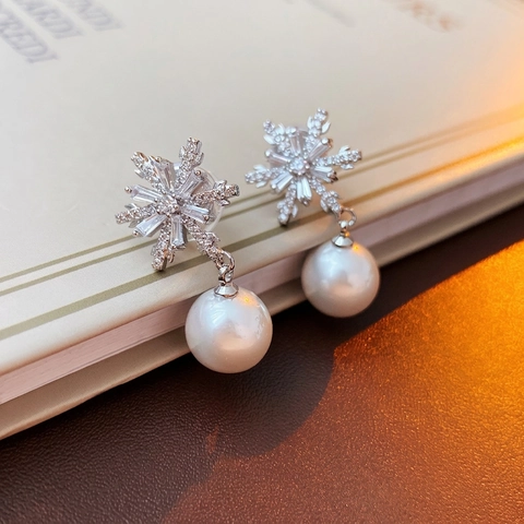Orecchini Pendenti Fiocco Di Neve Perla Artificial Zircone Lega Con Perno In Argento Sterling 925 E Clip Orecchio Donna