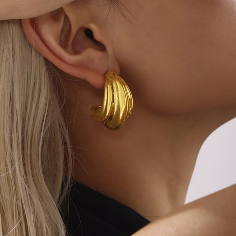 Roestvrijstalen C-Vorm Chunky Hoop Oorbellen Voor Vrouwen 18K Verguld Geribbeld Golvend Geometrische Statement Sieraden