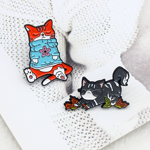 Spilla In Smalto Animale Cartone Animato Carino Lega Astronauta Creativo Carota Divertente Gioiello Accessorio Per Vestiti