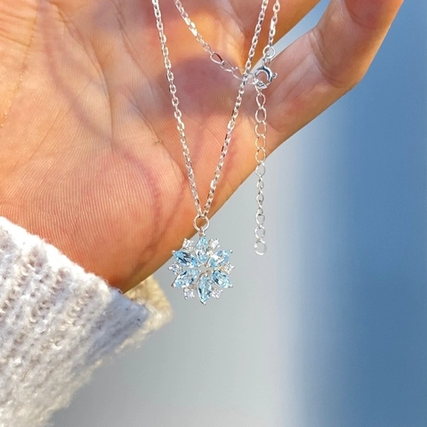 Collier Pendentif Flocon De Neige Pour Femmes Strass Bleu Ciel Alliage Ton Argent Cadeau De Noël Anniversaire