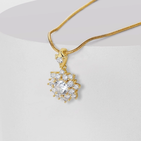 Damen Mode Kupfer Zirkonia Anhänger Halskette Elegant Vergoldet Schlangenknochenkette Schmetterling Herz Sternenregen Geometrisch Schmuck Zubehör