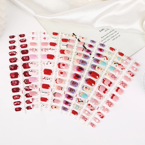 Press On Nails ABS Herz Rose Valentinstag Thema Süß Romantisch Full Cover Künstliche Nägel Maniküre Für Frauen