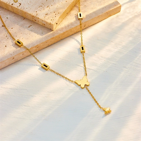 Collana con Ciondolo Farfalla Nera in Acciaio al Titanio con Nappa Ciondoli Geometrici Placcata Oro Gioielli Moda Donna