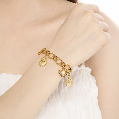 Damen 18 Karat Vergoldetes Edelstahl Charm Armband Herz Schmetterling Kreuz Sonne Mond Anhänger Boho Retro Schmuck