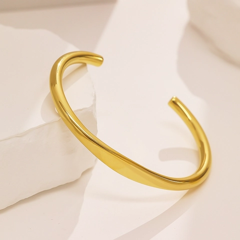 Brazalete De Moda Chapado En Oro De 18K Acero Inoxidable Irregular Simple Forma C Brazalete Abierto Para Mujer