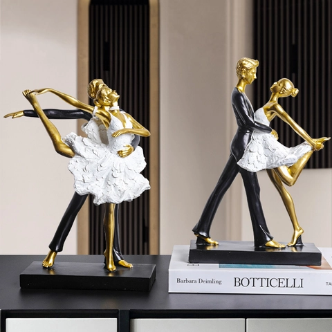 Modern Elegant Ballet Dancer Figurines Resin Couple Dancing Sculpture Luxury Home Decor For Living Room Wine Cabinet Ornament