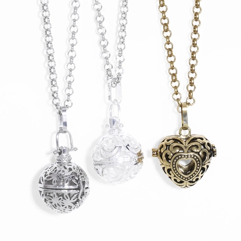 Hollow Heart Round Aromatherapy Diffuser Locket Pendant Necklace Vintage Copper Carved Jewelry Gift For Women
