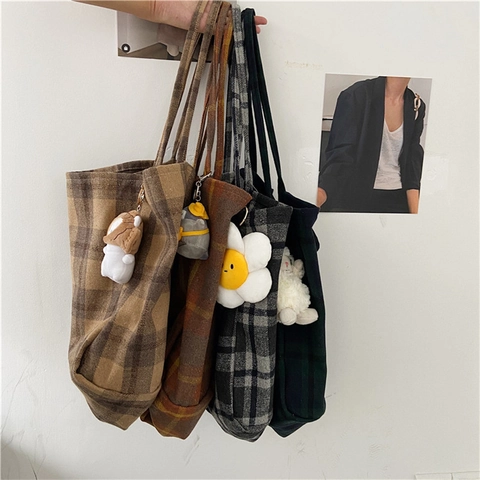 Women Vintage Plaid Woolen Tote Bag Large Capacity Shoulder Bag Retro Plaid Student Handbag For Shopping Daily Use