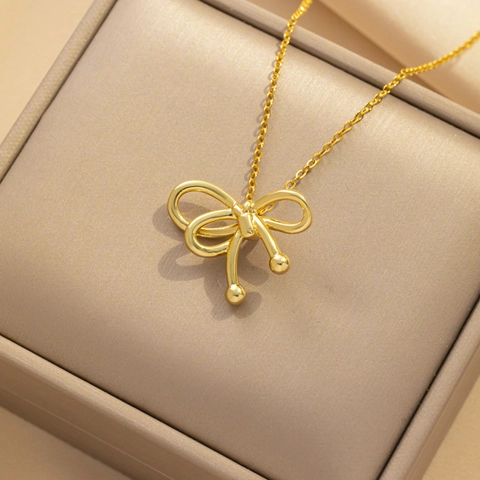 Collana Con Ciondolo A Fiocco Elegante Per Donna Acciaio Al Titanio Placcato Oro 18K Gioielli Minimalisti