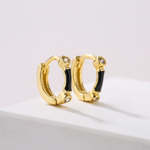 Minimalistische Mini Hoop Oorbellen Koper 18K Verguld Met Zirkonia En Kleurrijk Emaille Voor Dames Woon-werkverkeer Stijl
