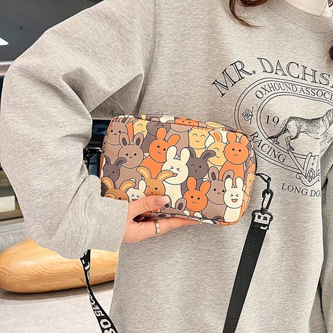 Cartoon Rabbit Print Umhängetasche Oxford Tuch Kleine Quadratische Schultertasche Mit Breitem Buchstaben Riemen Damen