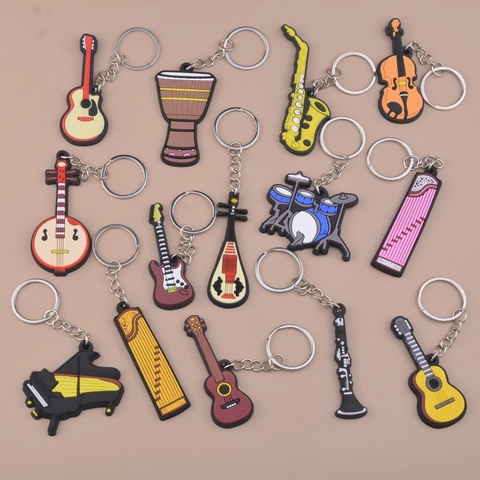 Musikinstrument Schlüsselanhänger PVC Weichgummi Gitarre Klavier Violine Saxophon Form Kreativer Taschenanhänger Geschenk Für Musikliebhaber
