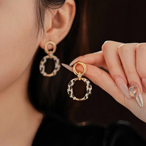 Vintage Leopard Print Geometric Double Hoop Earrings With Alloy Resin Rhinestone And Silver Earring Post For Women Luxury Chic Retro
