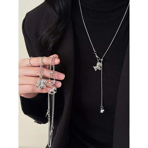 Collier Pendentif Cheval et Fleur en Zirconia pour Femmes Collier Chaîne en Y Plaqué Or Argent Réglable pour Pull Bijoux de Mode