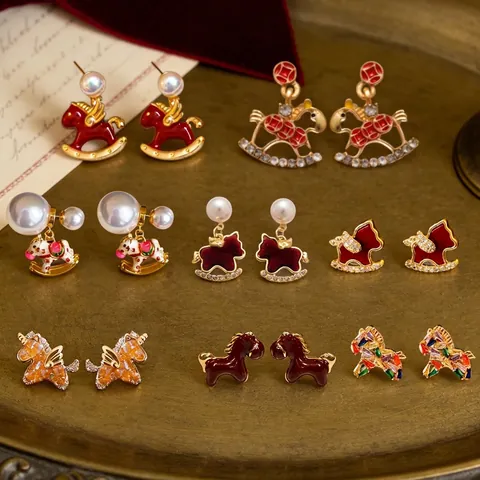 Paard Schommelpaard Hangende Oorbellen 18K Verguld Koper Met Zilveren Oorstokjes Zirkoon Emaille Kunstparel Vakantie Sieraden