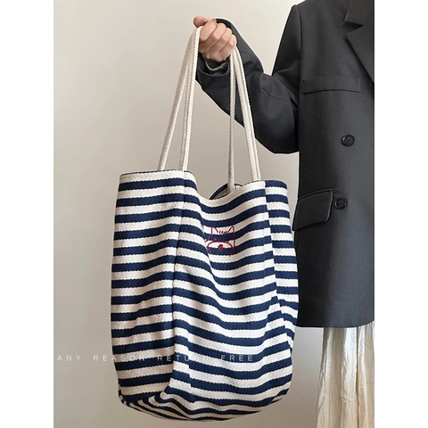 Borsa Tote In Tela Grande Capacità Da Donna A Righe Blu Bianco Borsa A Spalla Casual Con Manici In Corda Ricamo Rosso