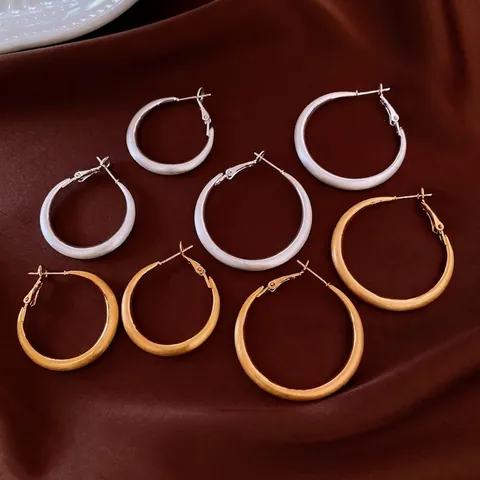 Ματ Βουρτσισμένα Σκουλαρίκια Κρίκοι 18K Επιχρυσωμένο Χαλκό Στρογγυλά Για Γυναίκες Με Ασημένιο Καρφάκι