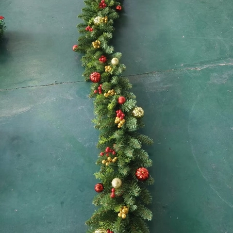 Künstliche Weihnachtsgirlande Mit LED Lichtern Roten Beeren Ornamenten Für Feiertagsparty Kamin Treppendekoration