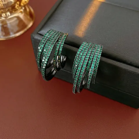 Boucles D'oreilles Créoles Multicouches En Forme De C Avec Zircon Vert Base En Cuivre Et Tige En Argent Vintage Luxe