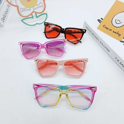 Fashion Cat Eye Large Frame Sunglasses PC Material UV Protection Gradient Colorful Glitter With Metal Triangle Rivets