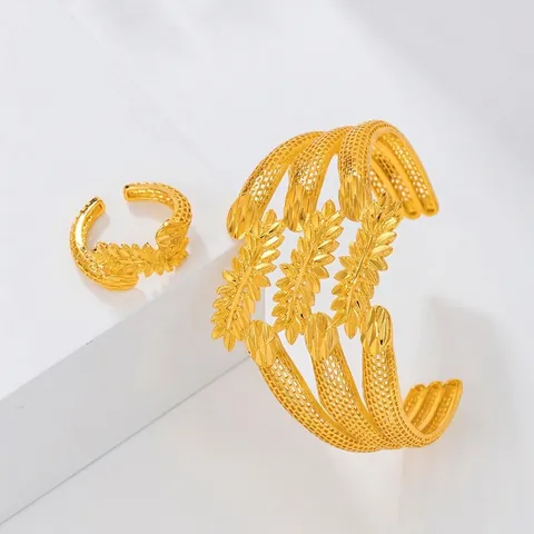 Hohl Geschnitzte Vergoldete Kupferne Offene Armband Und Ring Nahost Dubai Stil Ethnischen Retro Schmuck Für Frauen